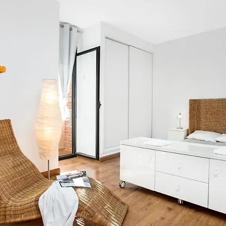 Sleeps 8 Villa *