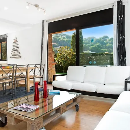 Villa Sleeps 8