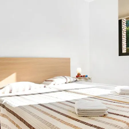 Sleeps 8 * Льорет-де-Мар
